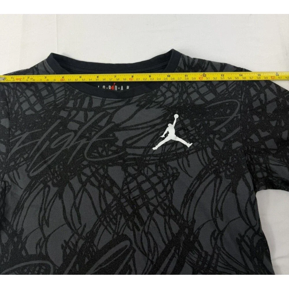 Jordan T-Shirt For Boys  Sz M 10-12-521
